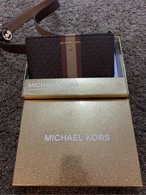 Michael Kors Adjustable Belt Bag Gift Set | Brown MK Monogram | Like New